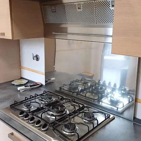 Acton Apartman *